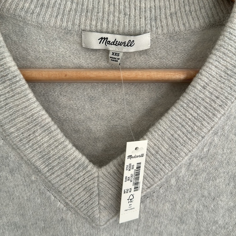 Madewell Wool blend V-Neck Sweater - Picture 3 of 4